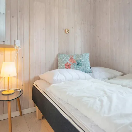 V Holiday home *