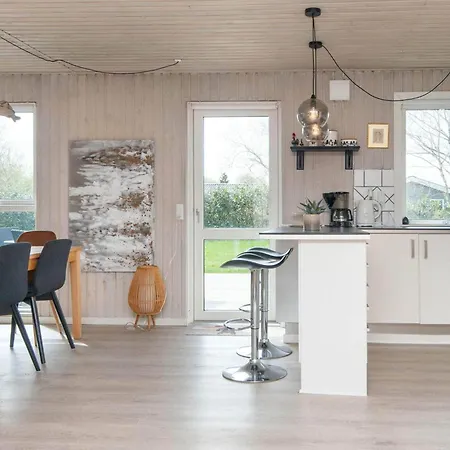 4 Star In Orsted-by Traum Ørsted