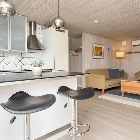 V Holiday home *