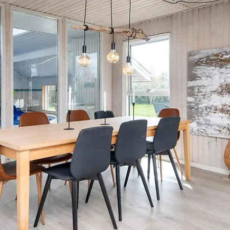 V Holiday home *